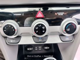 2019 HYUNDAI ELANTRA SEDAN 4-CYL, 2.0 LITER SEL SEDAN 4D at Motors On Wheels - used car dealership in Houston, Texas.
