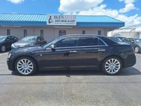 2013 CHRYSLER 300 SEDAN V6, 3.6 LITER 300 MOTOWN SEDAN 4D