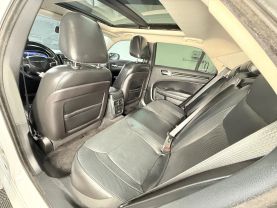 2016 CHRYSLER 300 SEDAN V6, 3.6 LITER 300C SEDAN 4D