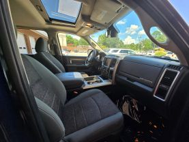 2016 Ram 1500 Crew Cabbig Horn Pickup 4d 5 1/2 Ft - Image 25