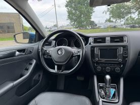 2017 VOLKSWAGEN JETTA SEDAN 4-CYL, TURBO, 1.8 LITER 1.8T SEL SEDAN 4D