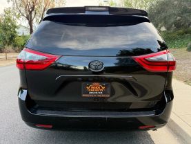 2020 TOYOTA SIENNA XLE MINIVAN 4D