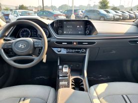 2022 HYUNDAI SONATA SEDAN 4-CYL, 2.5 LITER SE SEDAN 4D