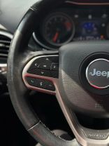 2019 Jeep Cherokee - Image 16