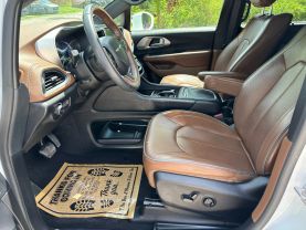2021 CHRYSLER PACIFICA HYBRID VAN V6, HYBRID, 3.6 LITER LIMITED VAN 4D at T&T Repairables - used car dealership in Spencer, Indiana.