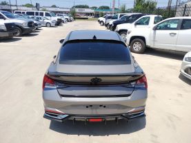 2022 HYUNDAI ELANTRA SEDAN 4-CYL, 2.0 LITER SEL SEDAN 4D at Motors On Wheels - used car dealership in Houston, Texas.