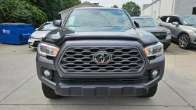 2023 Toyota Tacoma Double Cab - Image 2