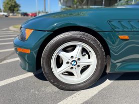 1998 BMW Z3 CONVERTIBLE 4-CYL, 1.9 LITER 4-CYL ROADSTER 2D