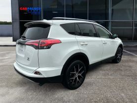 2018 TOYOTA RAV4 SUV WHITE AUTOMATIC - CARPALACE, Chantilly, VA. 38.91645215435775, -77.47495885092432