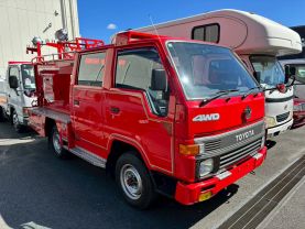 1995 TOYOTA HIACE TRUCK 2L FIRE TRUCK