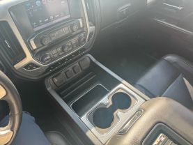 2018 GMC SIERRA 1500 CREW CAB PICKUP V8, ECOTEC3, 5.3 LITER SLT PICKUP 4D 5 3/4 FT