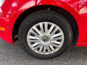 2013 VOLKSWAGEN GOLF HATCHBACK 5-CYL, 2.5 LITER 2.5L HATCHBACK 4D
