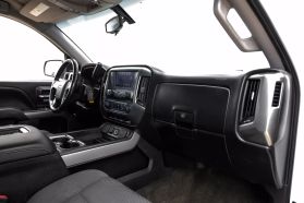 2018 Chevrolet Silverado 1500 Crew Cab - Image 18