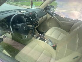 2011 Volkswagen Tiguan - Image 6