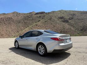 2025 TOYOTA CAMRY SEDAN 4-CYL, HYBRID, 2.5 LITER LE SEDAN 4D