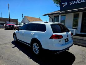 2017 VOLKSWAGEN GOLF ALLTRACK WAGON 4-CYL, TURBO, 1.8 LITER TSI SEL WAGON 4D