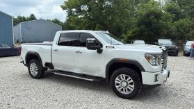 2020 GMC SIERRA 2500 HD CREW CAB PICKUP V8, TURBO DIESEL, 6.6 LITER DENALI PICKUP 4D 6 1/2 FT at T&T Repairables - used car dealership in Spencer, Indiana.