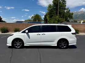 2015 TOYOTA SIENNA VAN V6, 3.5 LITER SE MINIVAN 4D