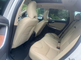 2017 VOLVO XC60