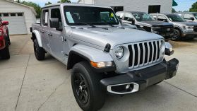 2023 Jeep Gladiator - Image 3