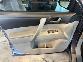 2011 TOYOTA HIGHLANDER SUV V6, 3.5 LITER SPORT UTILITY 4D