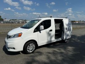 2017 NISSAN NV200