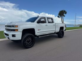 2018 CHEVROLET SILVERADO 2500 HD CREW CAB PICKUP V8, TURBO DIESEL, 6.6 LITER LTZ PICKUP 4D 6 1/2 FT