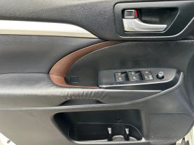 2015 TOYOTA HIGHLANDER SUV WHITE AUTOMATIC - CARPALACE, Chantilly, VA. 38.91645215435775, -77.47495885092432