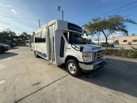 2017 FORD E450 SUPER DUTY CUTAWAY CUTAWAY V10, 6.8 LITER CUTAWAY VAN 2D