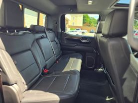 2023 Chevrolet Silverado 1500 Crew Cabrst Pickup 4d 5 3/4 Ft - Image 17