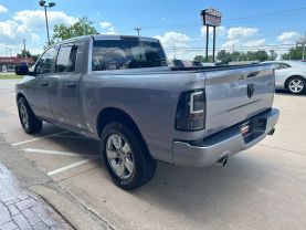 2019 RAM 1500 CLASSIC CREW CAB PICKUP V8, HEMI, 5.7 LITER EXPRESS PICKUP 4D 5 1/2 FT