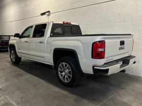 2015 GMC SIERRA 1500 CREW CAB PICKUP V8, ECOTEC3, 6.2 LITER DENALI PICKUP 4D 5 3/4 FT
