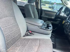 2019 RAM 1500 CLASSIC CREW CAB PICKUP V8, HEMI, 5.7 LITER BIG HORN PICKUP 4D 6 1/3 FT
