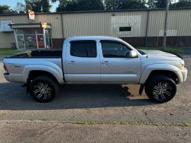 2009 TOYOTA TACOMA DOUBLE CAB PICKUP V6, 4.0 LITER PICKUP 4D 5 FT