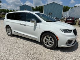 2021 CHRYSLER PACIFICA HYBRID VAN V6, HYBRID, 3.6 LITER LIMITED VAN 4D at T&T Repairables - used car dealership in Spencer, Indiana.