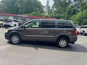 2016 CHRYSLER TOWN & COUNTRY VAN V6, 3.6 LITER TOURING MINIVAN 4D