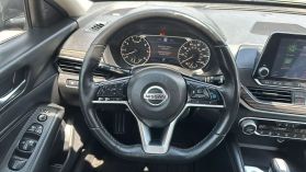 2019 Nissan Altima - Image 30