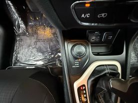 2016 JEEP CHEROKEE SUV 4-CYL, 2.4 LITER LATITUDE SPORT UTILITY 4D