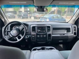 2017 RAM 1500 CREW CAB PICKUP V8, HEMI, 5.7 LITER TRADESMAN PICKUP 4D 6 1/3 FT