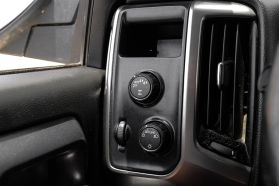 2018 Chevrolet Silverado 1500 Crew Cab - Image 37