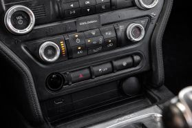 2019 Ford Mustang - Image 32