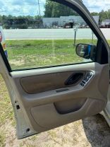 2004 FORD ESCAPE