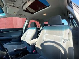 2005 Honda Accord - Image 10