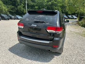 2020 JEEP GRAND CHEROKEE SUV V6, VVT, 3.6 LITER LIMITED SPORT UTILITY 4D at T&T Repairables - used car dealership in Spencer, Indiana.
