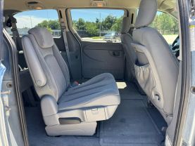 2005 CHRYSLER TOWN & COUNTRY VAN V6, 3.8 LITER TOURING MINIVAN 4D