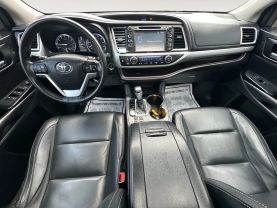2015 TOYOTA HIGHLANDER SUV WHITE AUTOMATIC - CARPALACE, Chantilly, VA. 38.91645215435775, -77.47495885092432