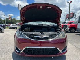 2017 CHRYSLER PACIFICA VAN V6, 3.6 LITER TOURING-L MINIVAN 4D