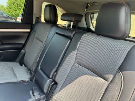 2019 TOYOTA HIGHLANDER SUV V6, 3.5 LITER LE PLUS SPORT UTILITY 4D