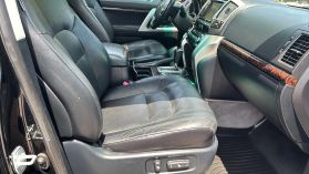 2015 Toyota Land Cruiser - Image 26