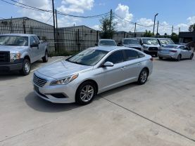 2016 HYUNDAI SONATA SEDAN 4-CYL, 2.4 LITER SE SEDAN 4D at Motors On Wheels - used car dealership in Houston, Texas.
